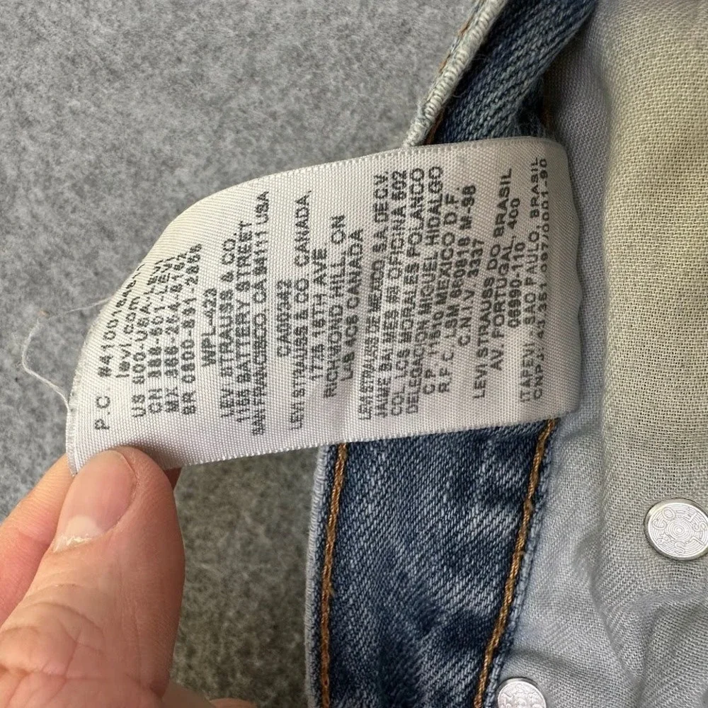 Levis 550 Mens Jeans Size 38x29 Relaxed‎ Fit Light Wash Denim Distressed Faded